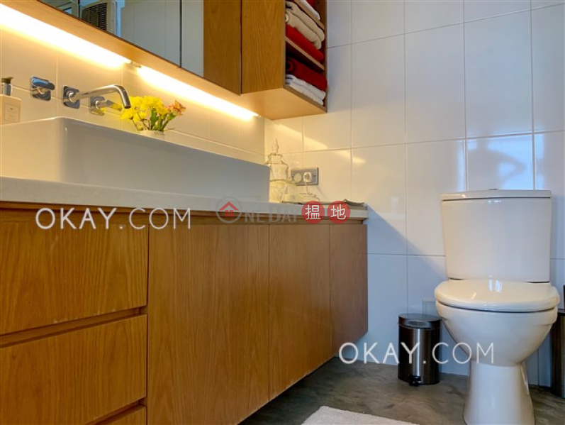 Efficient 3 bedroom with balcony | For Sale | Pokfulam Gardens Block 1 薄扶林花園 1座 Sales Listings