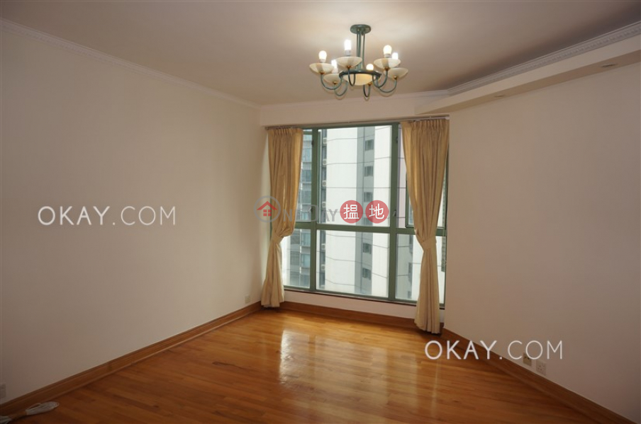 Gorgeous 3 bedroom on high floor with sea views | Rental | Goldwin Heights 高雲臺 Rental Listings