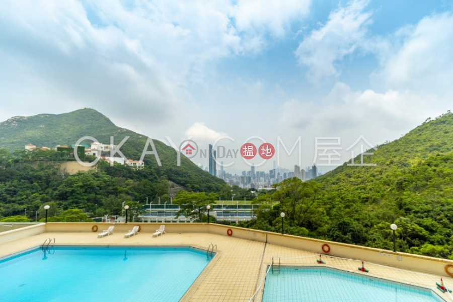 HK$ 108,000/ month | Park Place Wan Chai District | Efficient 3 bedroom with parking | Rental