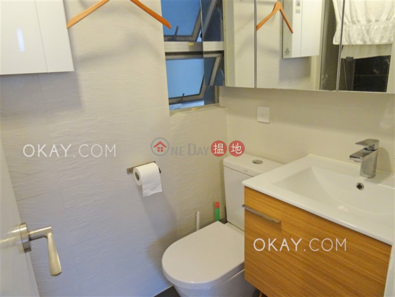 Tasteful high floor in Mid-levels West | For Sale | Floral Tower 福熙苑 Sales Listings
