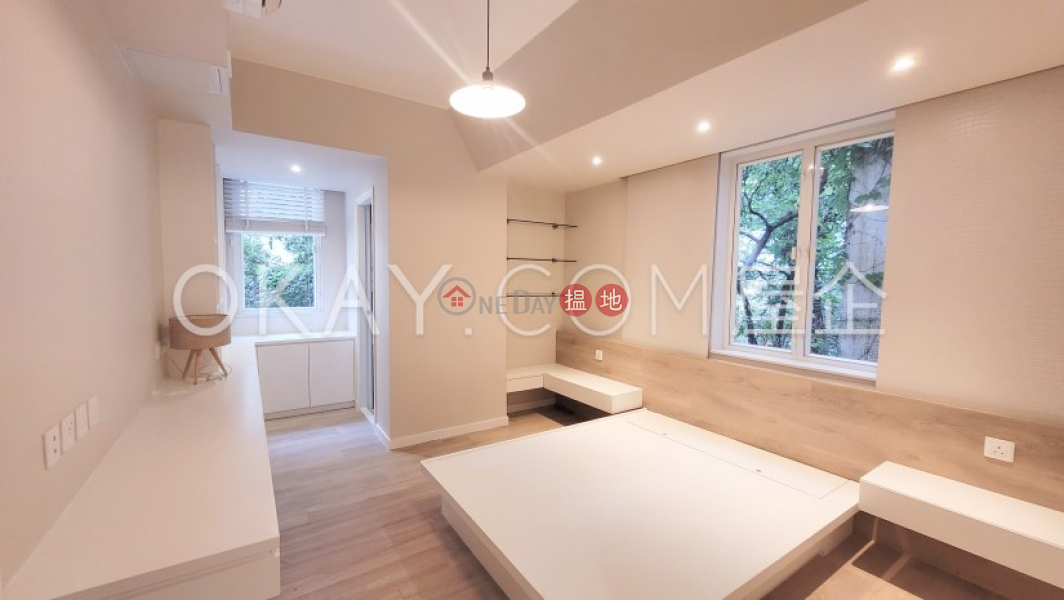 Elegant 2 bedroom in Mid-levels West | Rental 102-108 Robinson Road | Western District | Hong Kong, Rental, HK$ 32,000/ month