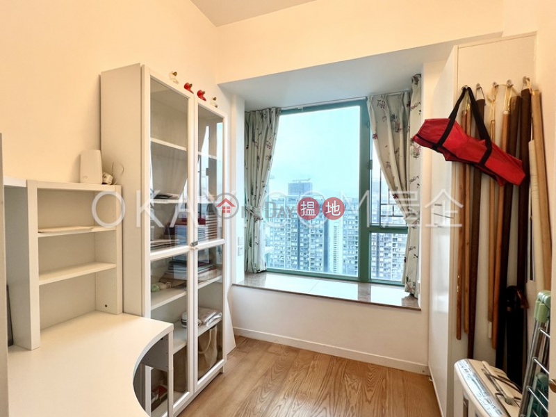 Unique 3 bedroom on high floor with balcony | For Sale | Bon-Point 雍慧閣 Sales Listings