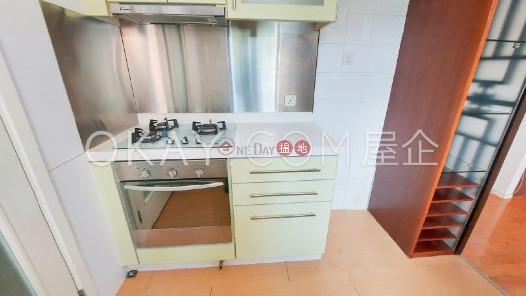 Efficient 3 bedroom with balcony & parking | For Sale | San Francisco Towers 金山花園 Sales Listings