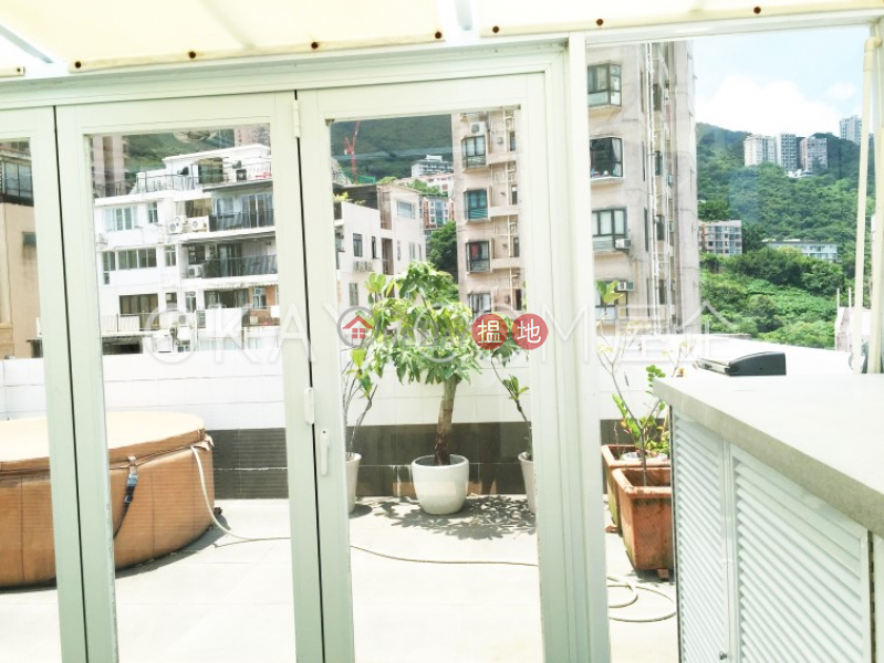 Property Search Hong Kong | OneDay | Residential Rental Listings, Nicely kept 1 bedroom on high floor with rooftop | Rental