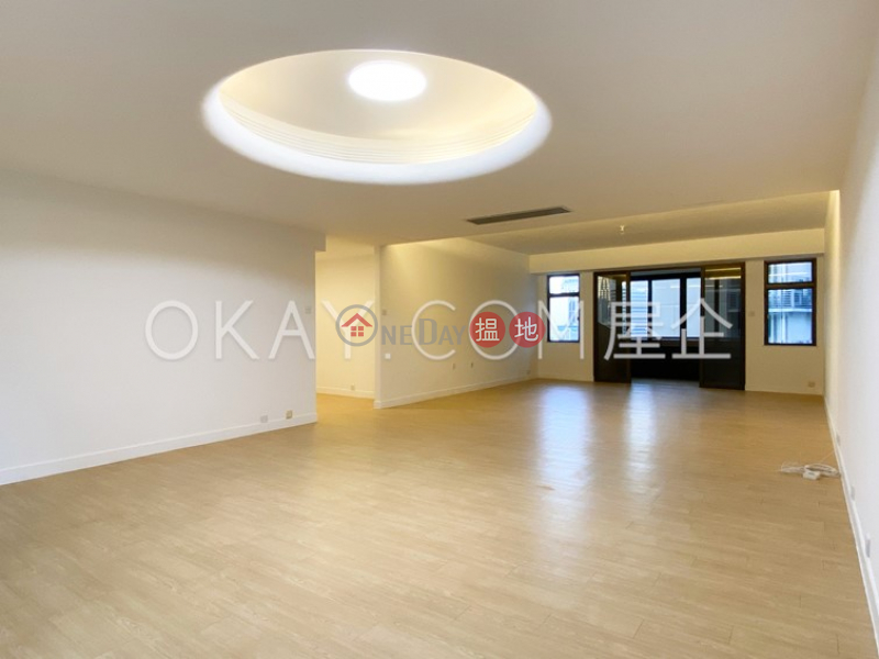 Efficient 4 bedroom with harbour views, balcony | For Sale | Hoover Court 豪華閣 Sales Listings