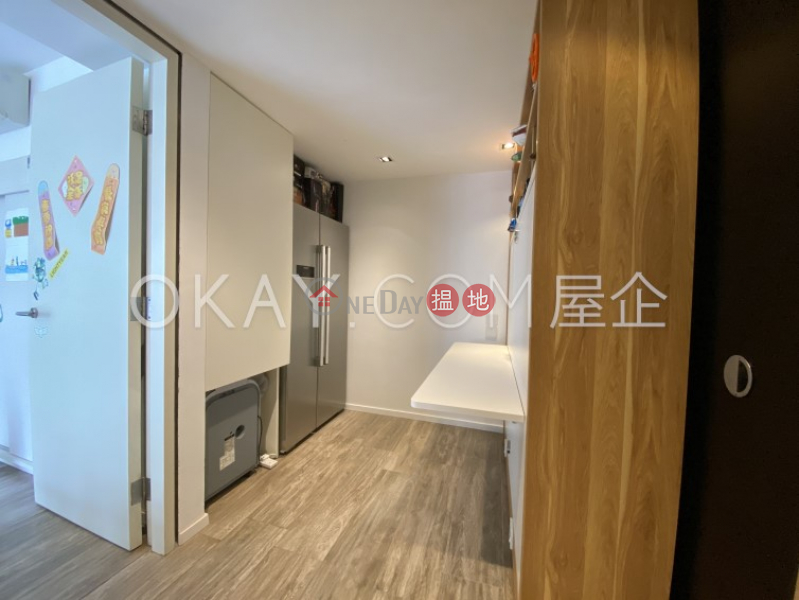 Popular 2 bedroom with parking | For Sale | Aqua 33 金粟街33號 Sales Listings