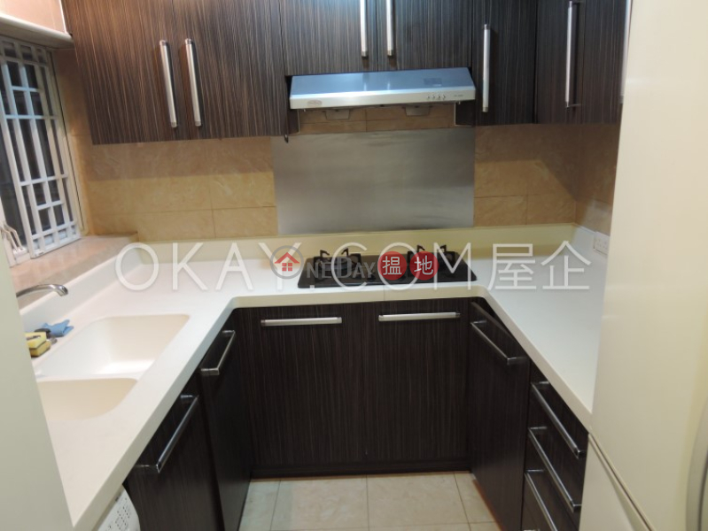 HK$ 12.93M | The Laguna Mall, Kowloon City, Tasteful 3 bedroom with sea views | For Sale