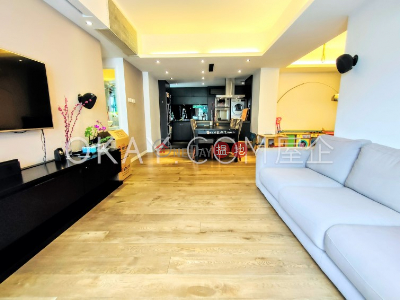 HK$ 16M Yue King Building, Wan Chai District | Charming 2 bedroom in Wan Chai | For Sale