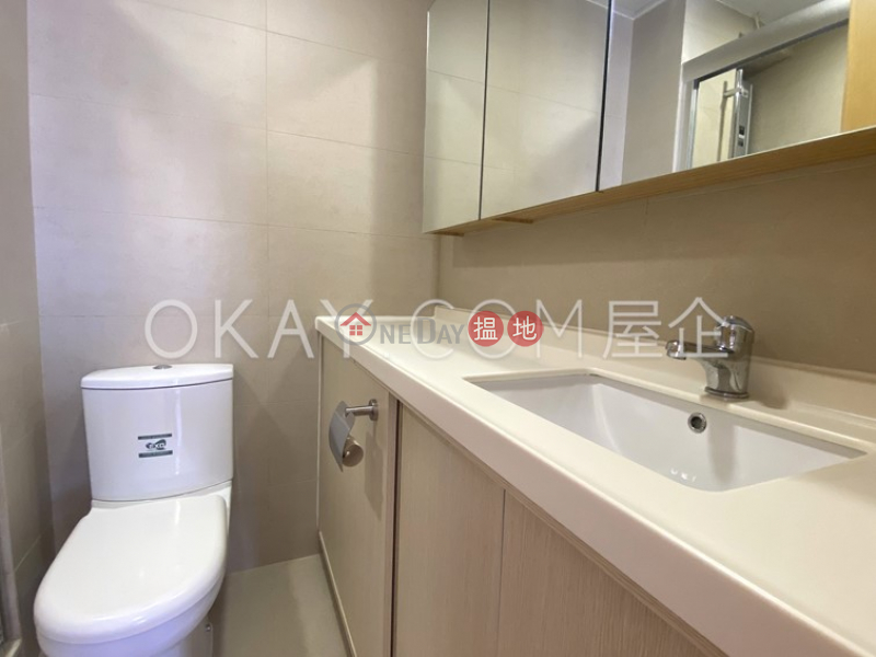 HK$ 50,000/ 月|滿輝大廈灣仔區2房2廁,實用率高,極高層,連車位《滿輝大廈出租單位》
