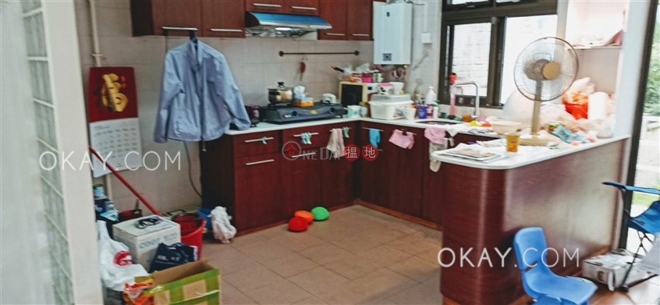 Rare house with balcony & parking | Rental | Hong Lok Yuen Tenth Street 康樂園第十街 Rental Listings