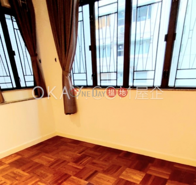 Unique 3 bedroom in Mid-levels West | For Sale | Ping On Mansion 平安大廈 Sales Listings