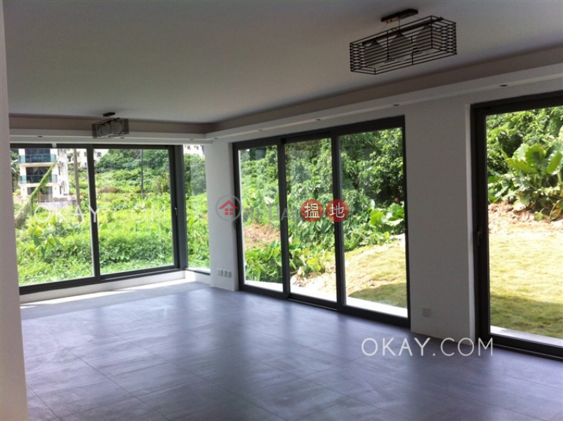 Luxurious house with rooftop, balcony | Rental | Sheung Yeung Village House 上洋村村屋 Rental Listings