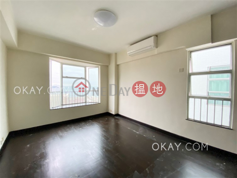 Elegant 3 bedroom on high floor with parking | Rental | The Regalis 帝鑾閣 _0