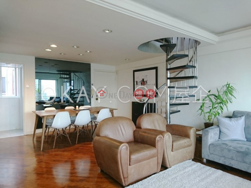 Efficient 2 bed on high floor with rooftop & parking | For Sale | Block A Grandview Tower 慧景臺A座 Sales Listings
