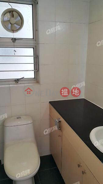 Property Search Hong Kong | OneDay | Residential, Rental Listings, South Horizons Phase 2, Yee Moon Court Block 12 | 3 bedroom Mid Floor Flat for Rent