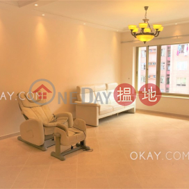 Luxurious 3 bedroom with parking | Rental | Block 4 Mandarin Court 翠華大廈4座 _0