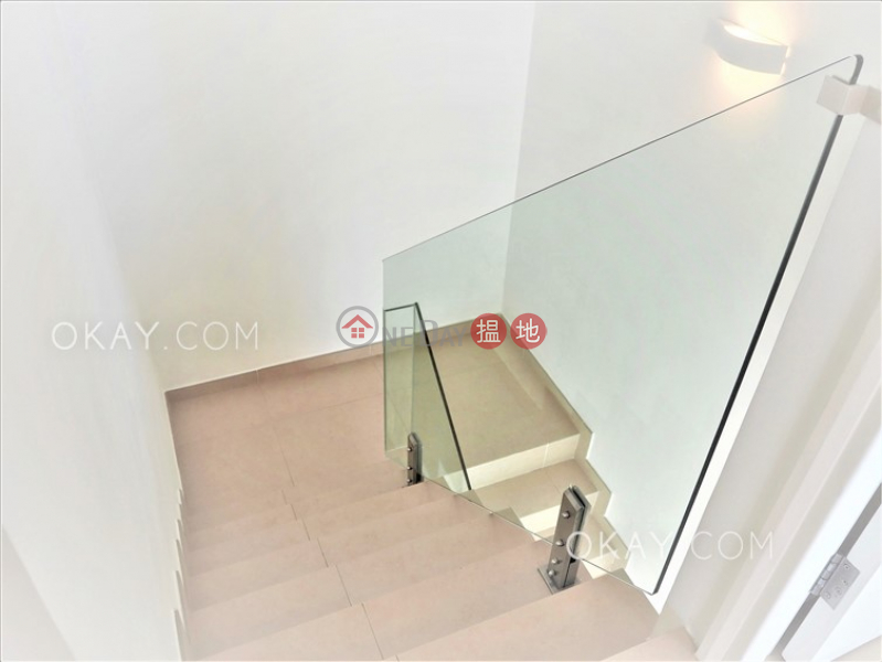 HK$ 27,500/ month Leyburn Villas, House A1, Lantau Island Unique house with sea views, balcony | Rental