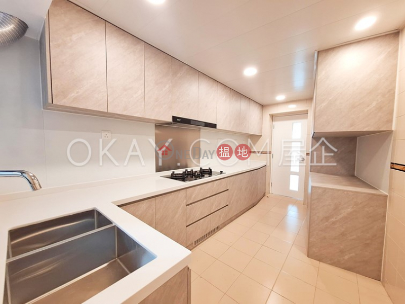 Rare 3 bedroom with balcony & parking | Rental | Dynasty Court 帝景園 Rental Listings