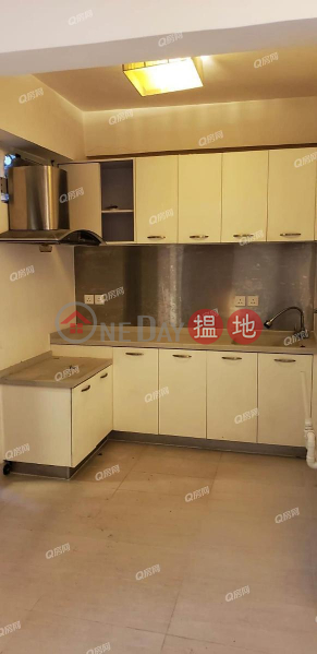 Property Search Hong Kong | OneDay | Residential | Rental Listings | Wing Kit Building | 1 bedroom Mid Floor Flat for Rent