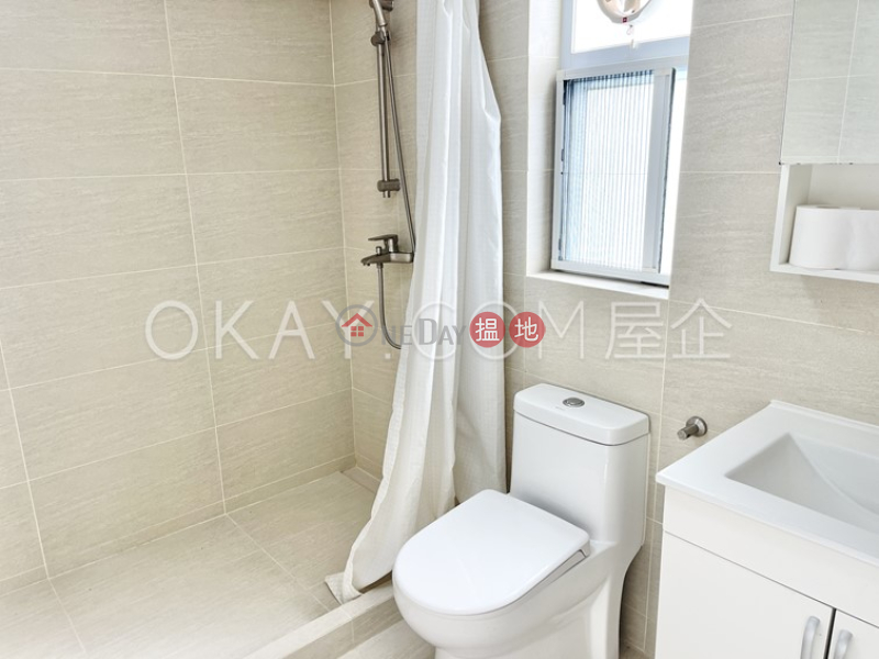HK$ 17.5M | Tai Po Tsai Sai Kung | Tasteful house with rooftop, balcony | For Sale