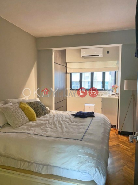 Efficient 2 bedroom on high floor with balcony | Rental | Wah Hing Industrial Mansions 華興工業大廈 Rental Listings