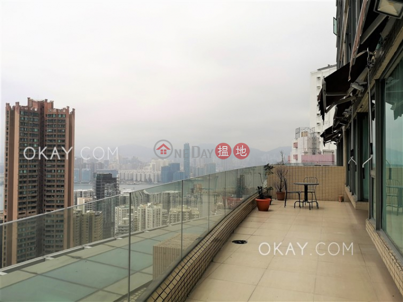 Tasteful 2 bedroom with sea views & balcony | Rental | Sky Horizon 海天峰 Rental Listings