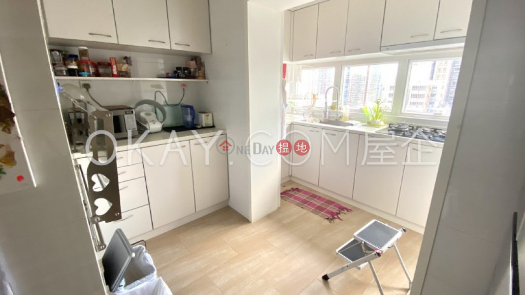 Elegant 3 bedroom with balcony | For Sale | Winner Court 榮華閣 Sales Listings