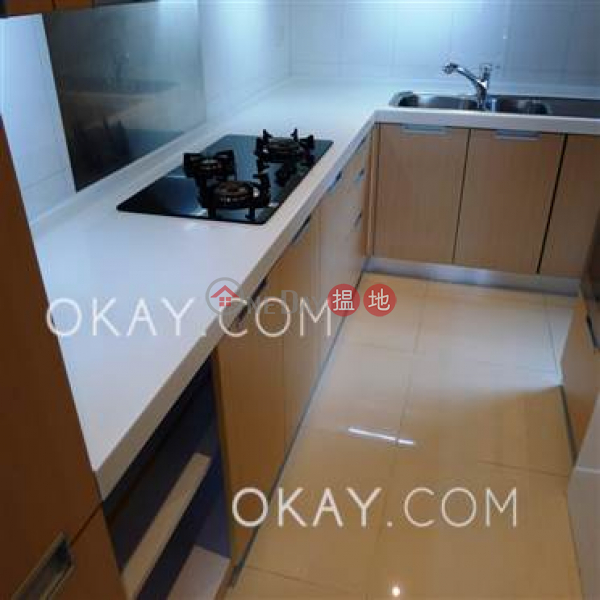 Gorgeous 3 bedroom with parking | Rental, Hillsborough Court 曉峰閣 Rental Listings | Central District (OKAY-R19092)