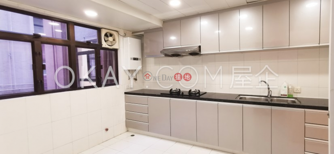 Elegant 3 bedroom with balcony | Rental, Hyde Park Mansion 海德大廈 Rental Listings | Wan Chai District (OKAY-R374671)