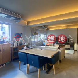 Rare 2 bedroom with balcony & parking | For Sale | Wah Sen Court 華星大廈 _0