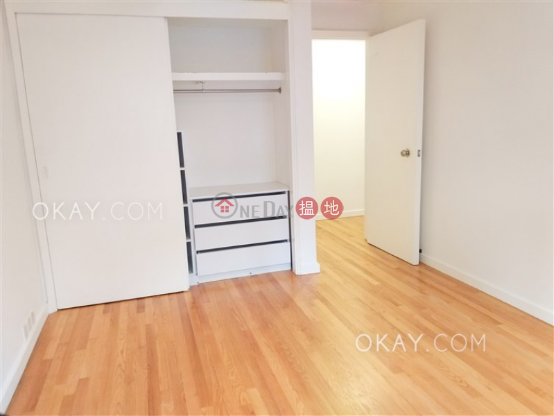 HK$ 100,000/ month The Albany, Central District | Gorgeous 3 bedroom with harbour views, balcony | Rental