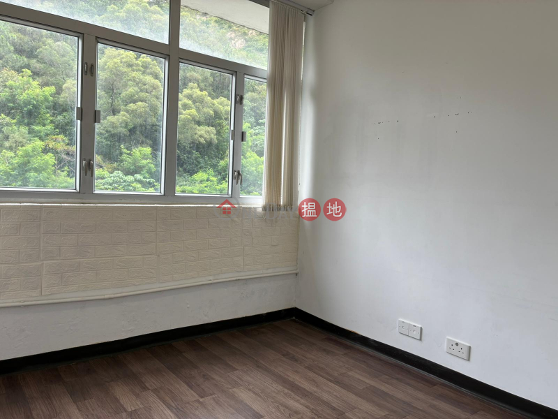 Property Search Hong Kong | OneDay | Industrial | Rental Listings | Newly renovated office interior, southeast-facing unit with ample natural light, Suitable for various business operations - Fo Tan