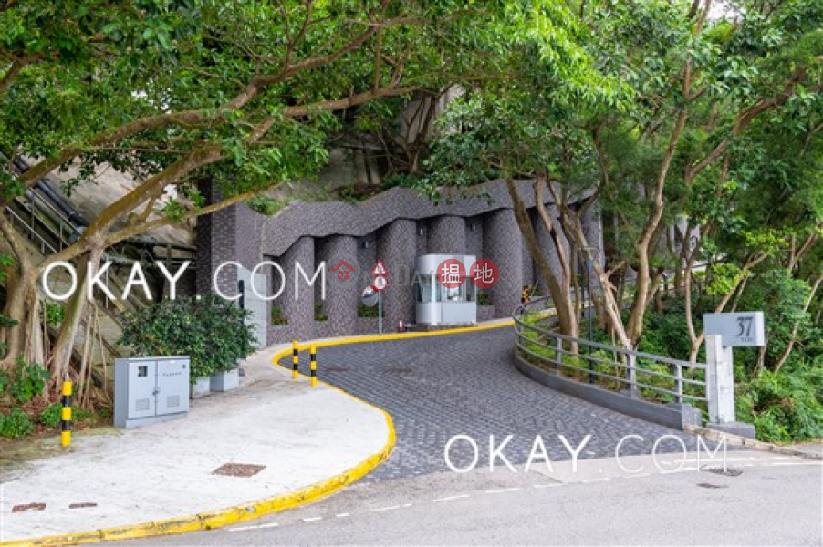 HK$ 2,750萬-淺水灣道 37 號 3座-南區-2房2廁,極高層,海景,星級會所《淺水灣道 37 號 3座出售單位》