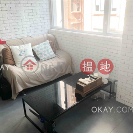 Generous 2 bedroom on high floor | Rental | 8-12 Upper Lascar Row 摩羅上街8-12號 _0