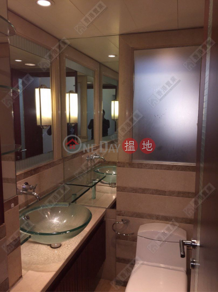 The Harbourside Tower 2 Middle, 21E Unit Residential | Sales Listings, HK$ 23M