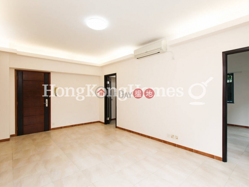 3 Bedroom Family Unit for Rent at Golden Castle Mansion 5-13 Fortress Hill Road | Eastern District, Hong Kong Rental HK$ 30,000/ month