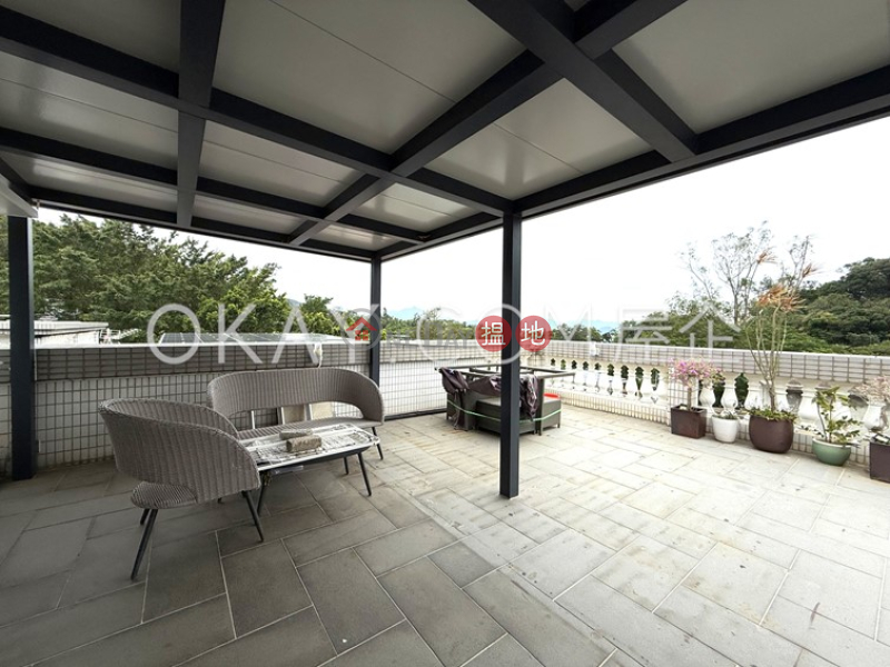 Property Search Hong Kong | OneDay | Residential | Sales Listings | Charming house on high floor with rooftop & balcony | For Sale