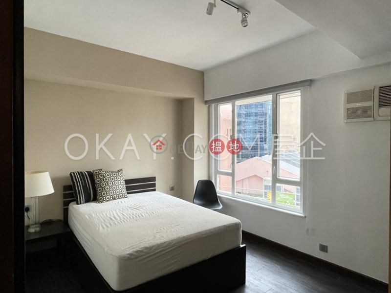 HK$ 30,000/ month, Escapade | Central District, Unique 2 bedroom on high floor with rooftop | Rental