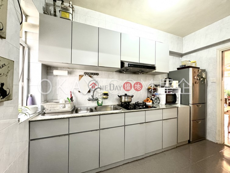 Rare 2 bedroom with parking | For Sale, Kam Fai Mansion 錦輝大廈 Sales Listings | Central District (OKAY-S157987)