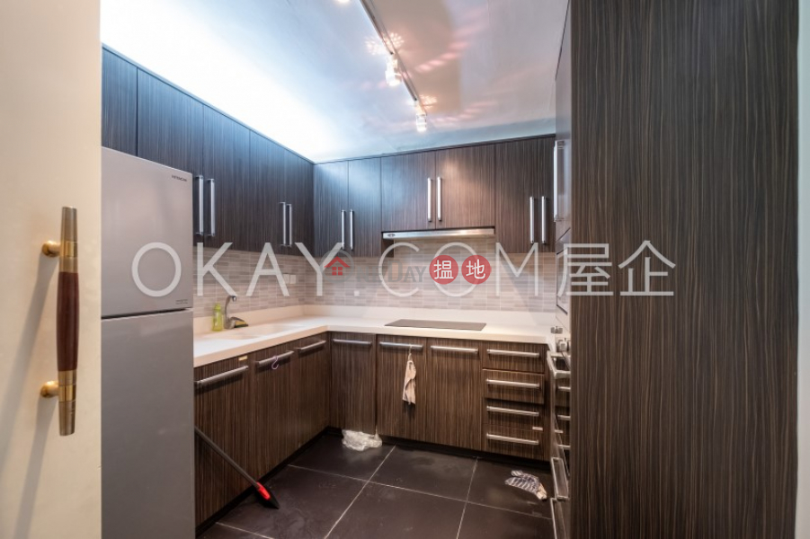 Efficient 3 bedroom with harbour views & balcony | For Sale | Victoria Centre Block 2 維多利中心 2座 Sales Listings
