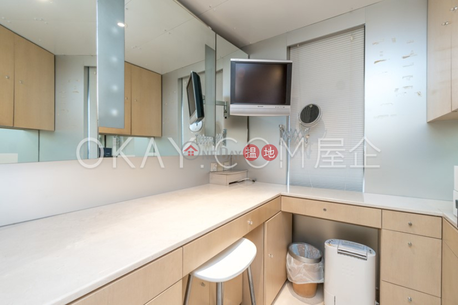 HK$ 148,000/ month Garden Terrace Central District | Efficient 3 bed on high floor with balcony & parking | Rental