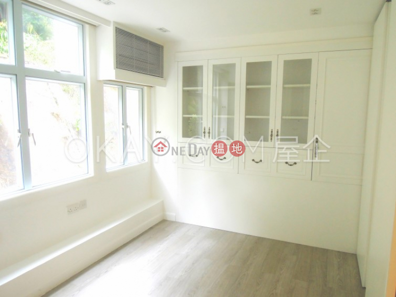 Popular 2 bedroom on high floor with rooftop | For Sale | Shung Ming Court 崇明閣 Sales Listings