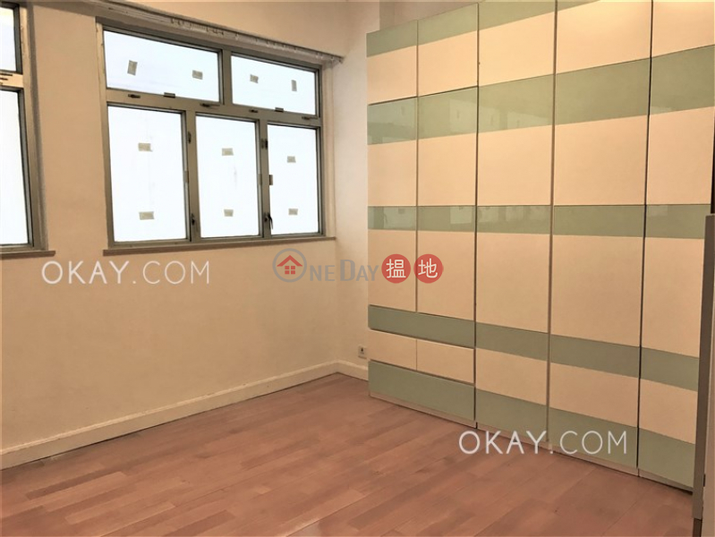 HK$ 42,000/ month Waiga Mansion Wan Chai District | Charming 3 bedroom with balcony & parking | Rental