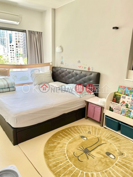 HK$ 16.5M | Rhine Court | Western District Efficient 3 bedroom with balcony | For Sale