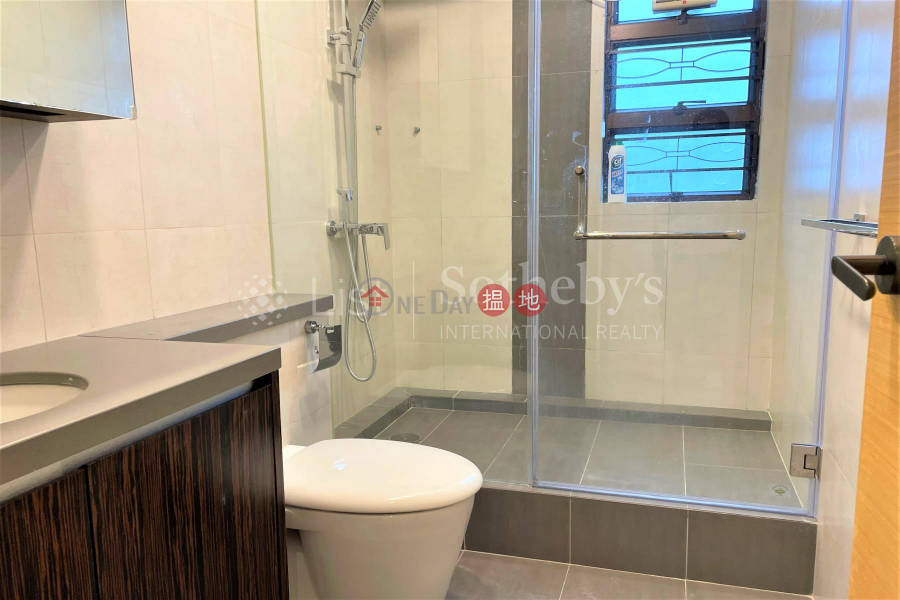 HK$ 50,000/ month | Dragonview Court | Western District, Property for Rent at Dragonview Court with 3 Bedrooms