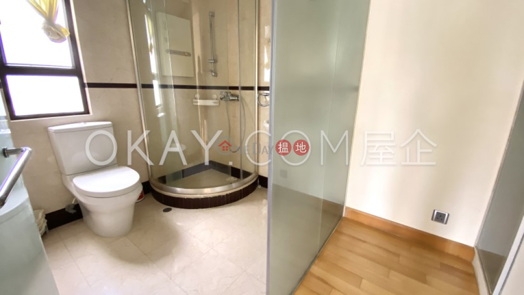 Wing Wai Court | Middle Residential | Sales Listings | HK$ 29.8M