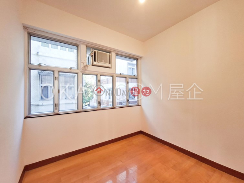 HK$ 35,000/ month | Lee Hang Court, Wan Chai District Charming 3 bedroom with parking | Rental