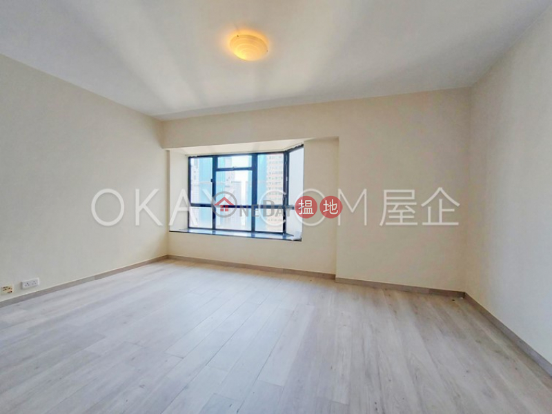 Stylish 3 bedroom on high floor with parking | For Sale | Valiant Park 駿豪閣 Sales Listings