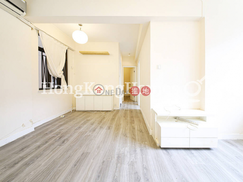 3 Bedroom Family Unit for Rent at Silver Court, 100 High Street | Western District, Hong Kong Rental HK$ 30,000/ month
