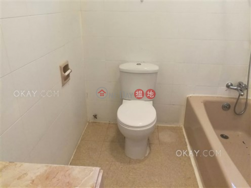 Stylish house with sea views & parking | Rental | 230 Ah Kung Wan Road 亞公灣路230號 Rental Listings